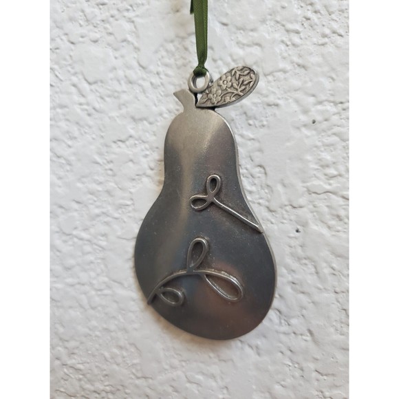 Beehive Kitchenware Company 2007 Pear Fruit Ornament Christmas Holiday Pewter 4" - Picture 5 of 6